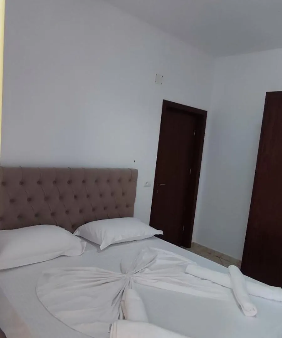 Guest house Villa Shapa Ksamil