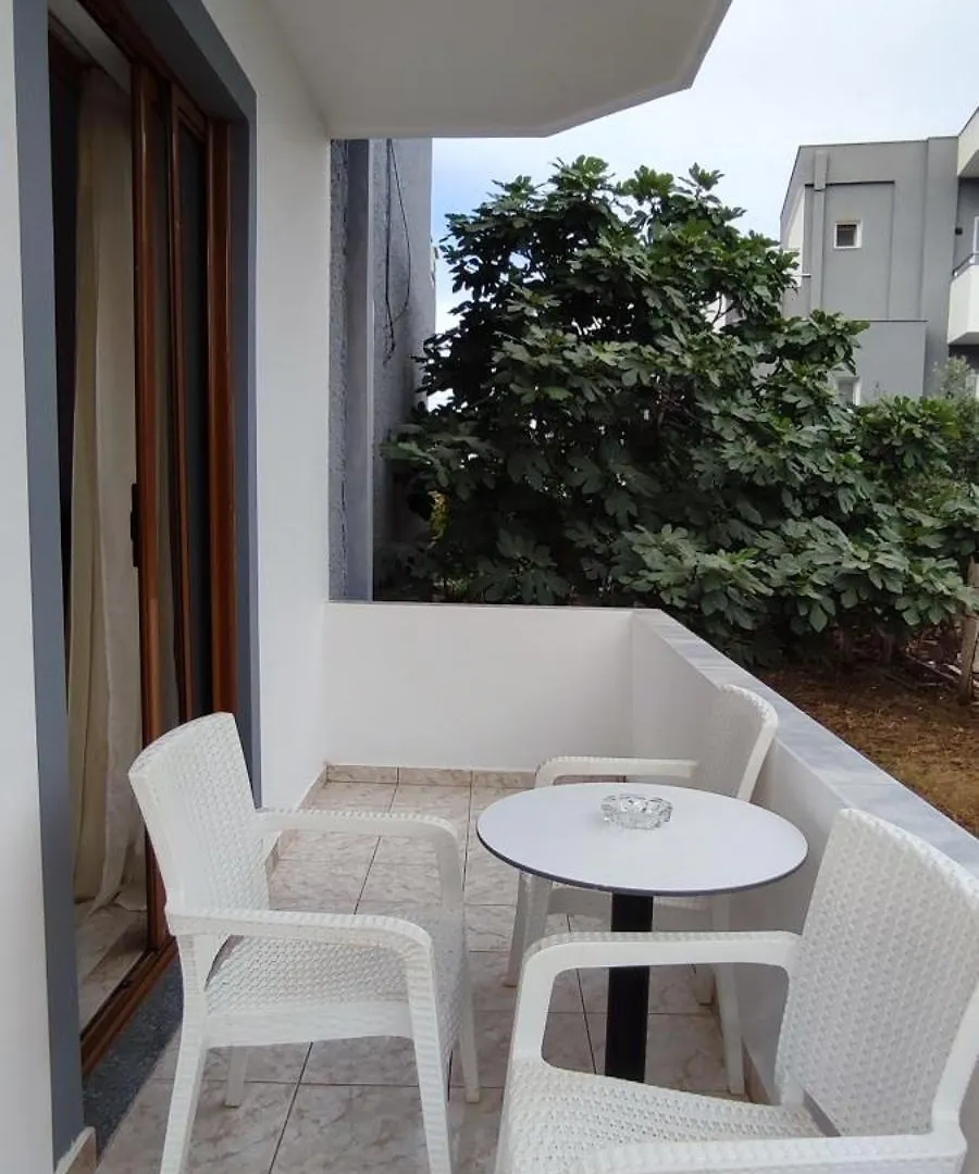 Villa Shapa Ksamil 0*,  Albania